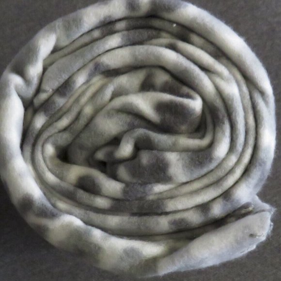 Cannon Gray Leopard Print Fleece 50"x60" Throw Blanket, NWT - Picture 2 of 5